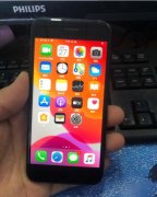 转让苹果7 128 全原 轻微磕碰